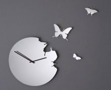 灵犀风水摆设:如何在客厅挂钟风水好