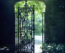 灵犀大门风水:风水里门对窗户破解方法