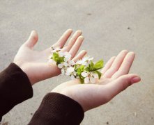 灵犀手相课堂:看手相婚姻线分叉代表离婚吗