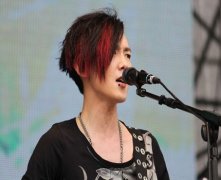 灵犀脸上的痣图解课堂:男人嘴唇上面有痣代表什么