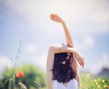 灵犀痣的位置与命运课堂:女人哪里长痣才能旺夫旺自己