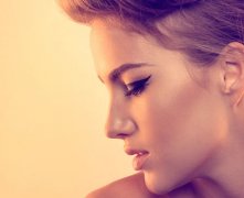 灵犀牙齿课堂:女人门牙有牙缝旺夫吗