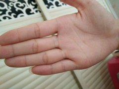 灵犀手相课堂:手相看哪些人容易漏财