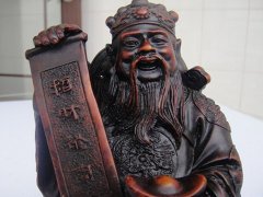 灵犀财神摆放:地主财神的摆放位置