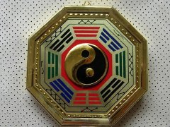 灵犀风水摆设:八卦镜的摆放位置