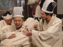 梦见别人穿孝服