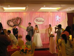 梦见参加别人的婚礼
