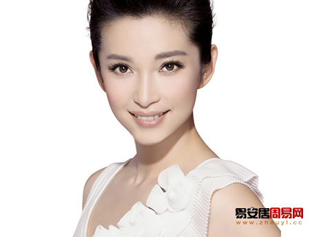 女人下巴突又弯