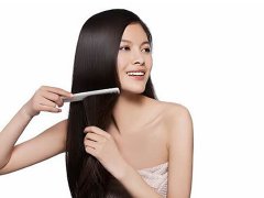 梦见自己掉头发