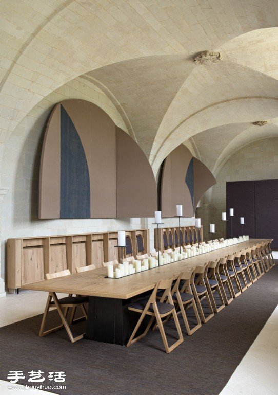 12世纪修道院改造的酒店FONTEVRAUD ABBEY