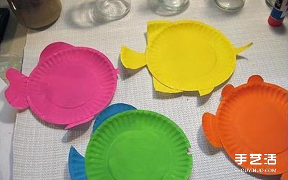 一次性餐盘手工制作小鱼 餐盘小鱼的简单做法
