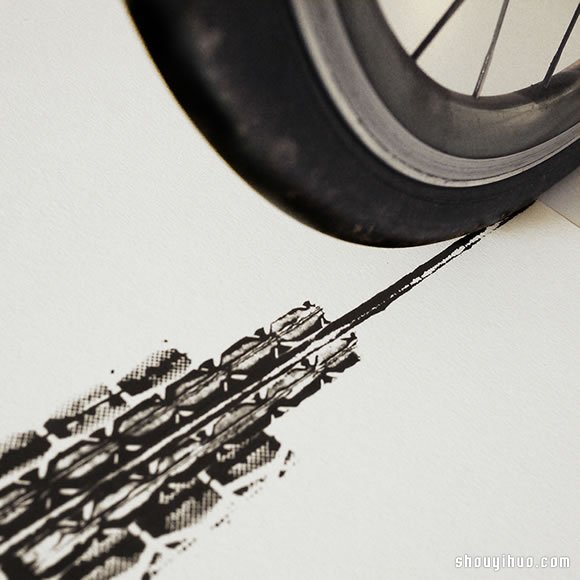 Thomas Yang 令人惊艳的「轮胎画」