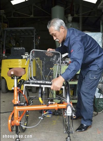 大爷发明了全宇宙第一辆变形金刚自行车！