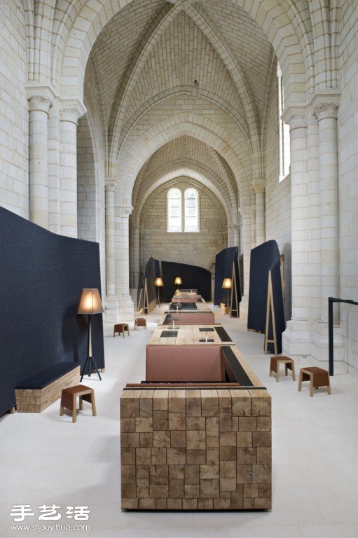 12世纪修道院改造的酒店FONTEVRAUD ABBEY