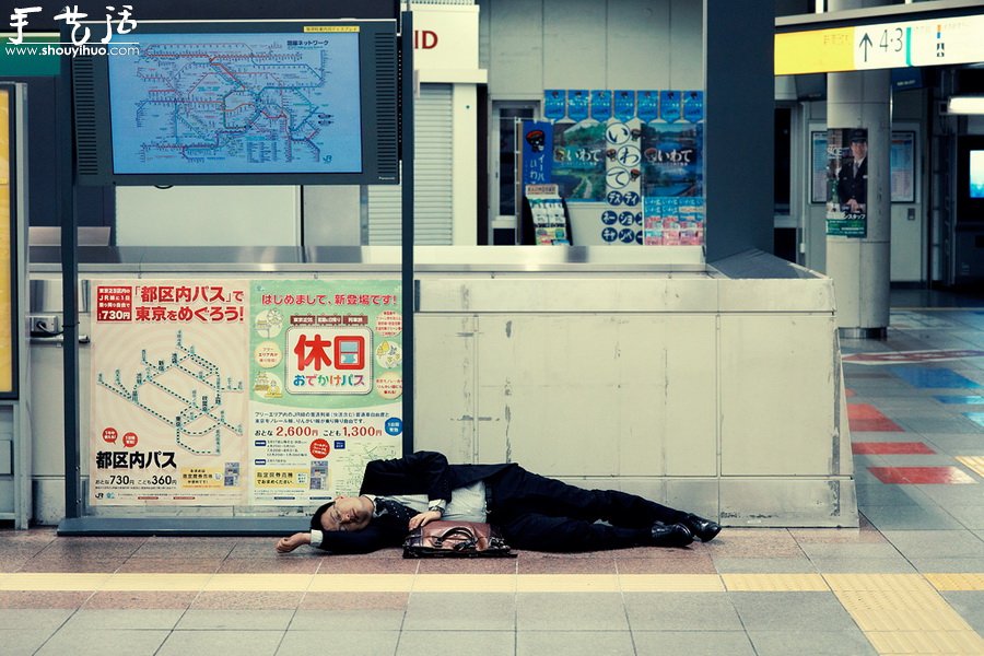 英国摄影师Alex Robertson作品——东京人