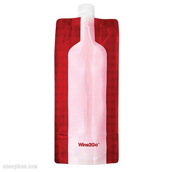 Wine2Go 塑胶材质便携可折叠红酒瓶设计
