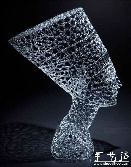 晶莹剔透的玻璃雕塑