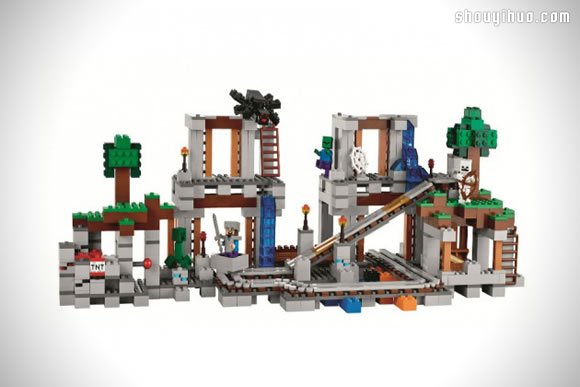LEGO 全新推出 Minecraft 玩具套装
