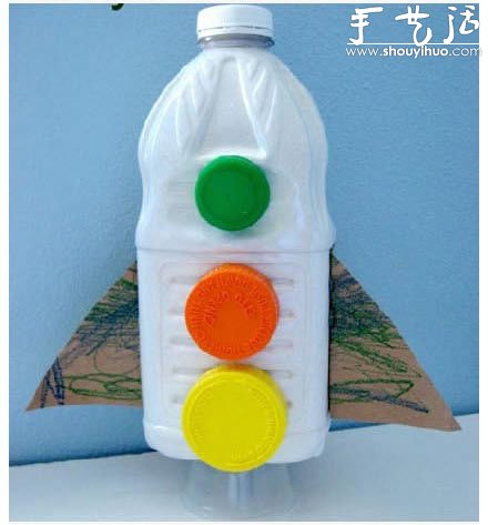 牛奶瓶/塑料瓶手工制作航天飞机