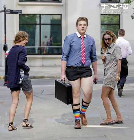 创意广告：伦敦男性热裤时尚穿搭