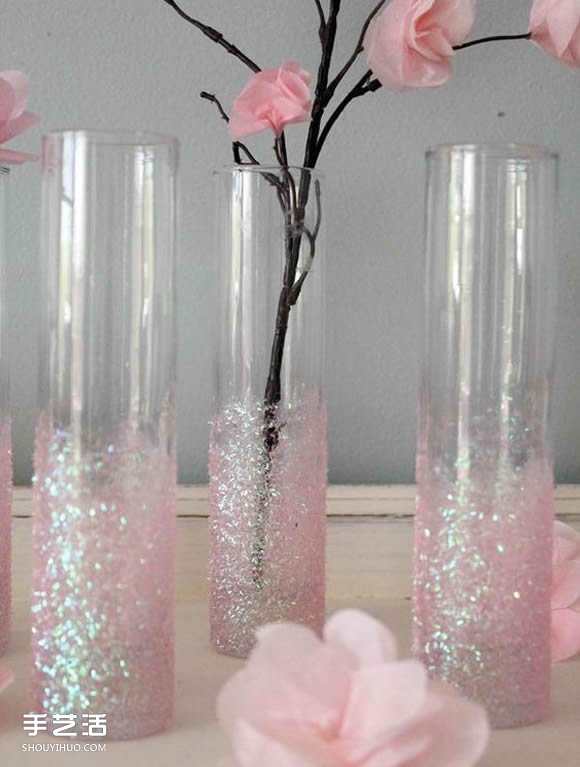 利用闪粉改造玻璃花瓶的手工小制作图解