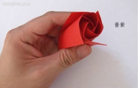 简单玫瑰花的折法 手工折纸玫瑰花折法图解
