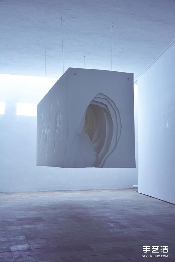 白纸搭配暖色调光线 DIY神秘的3D纸雕艺术品