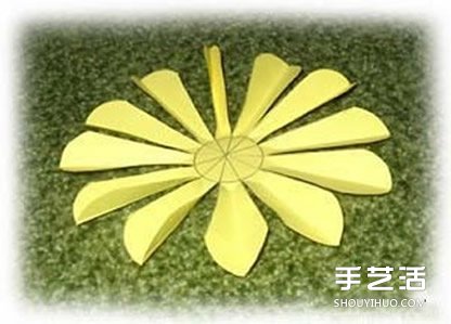 纸花的做法图解教程 手工纸花朵制作方法