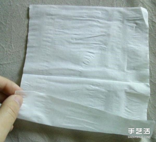 怎么用餐巾纸折玫瑰花 餐巾纸玫瑰花的折法图解
