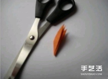 漂亮纸花DIY制作教程 简易纸花的做法图解