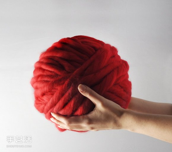 超厚羊毛线织出的针织品 格外的具有温暖感