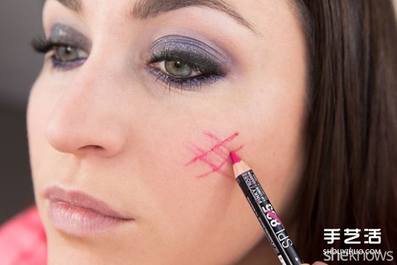 方便好用的化妆技巧：9个最受欢迎的化妆小秘技