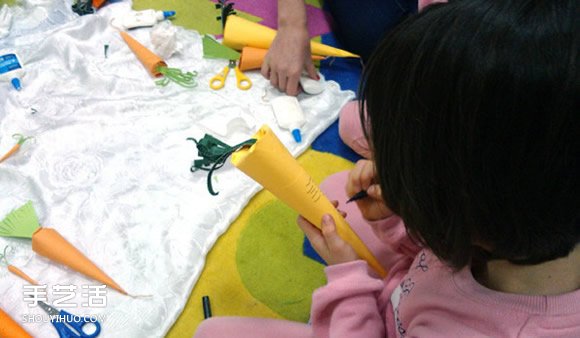 幼儿园胡萝卜手工制作 简单纸胡萝卜的做法