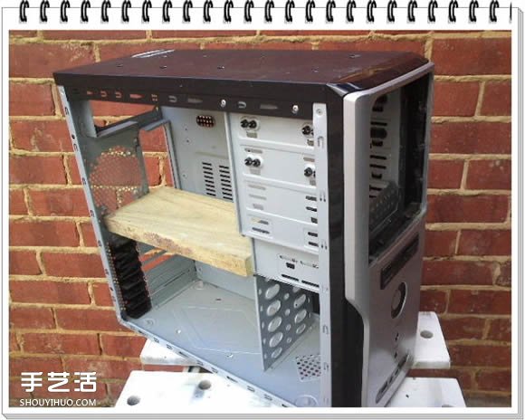 旧电脑机箱DIY花架 电脑主机制作花架的方法