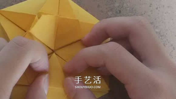 漂亮纸花的折法 手工折纸六角星花的步骤图解