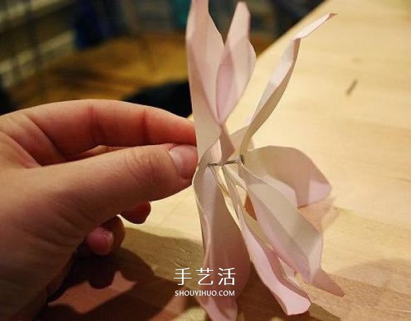 教师节木兰花的制作 纸木兰花的做法图解
