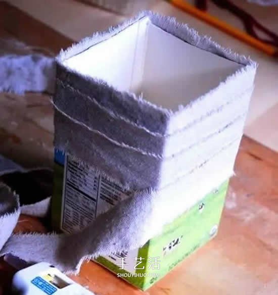 牛奶盒废物利用 手工制作简易花盆的方法图解