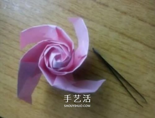 AP玫瑰折纸方法图解 漂亮花型玫瑰怎么折图解