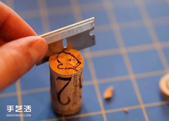 红酒瓶塞制作印章的方法 软木塞图章DIY教程