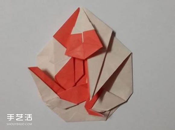 猴子胸章的折纸方法 手工折猴子图案折法图解