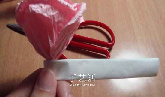 DIY纸藤玫瑰花图解教程 纸藤制作玫瑰的步骤