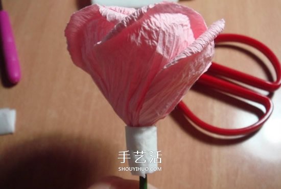 DIY纸藤玫瑰花图解教程 纸藤制作玫瑰的步骤