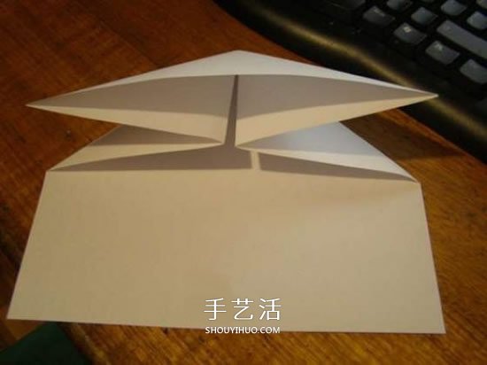 飞得更快更远！ 简单纸飞机的折纸方法图解