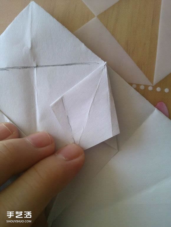 三角钢琴的折纸图解 怎么折立体三角钢琴步骤