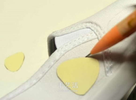 白色帆布鞋的改造方法 手绘改造白色帆布鞋