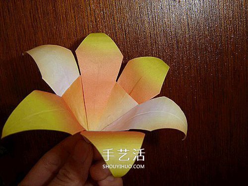 一张纸折百合花图解 简单又漂亮百合花折纸