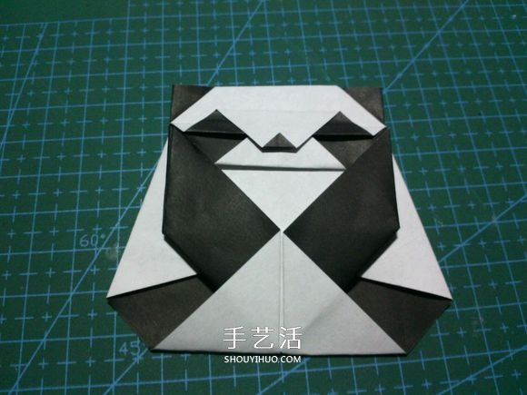 折一只国宝出来！可爱大熊猫的折纸方法图解