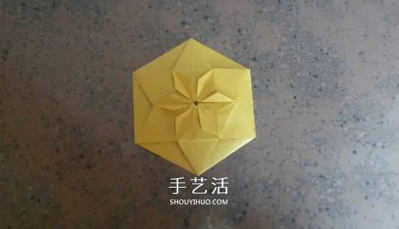 漂亮纸花的折法 手工折纸六角星花的步骤图解