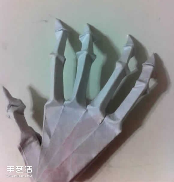 骷髅手骨的折纸方法图解 万圣节恐怖骷髅手折法