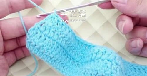 冬天看电视时保护脚 手工钩针编织保暖袜教程